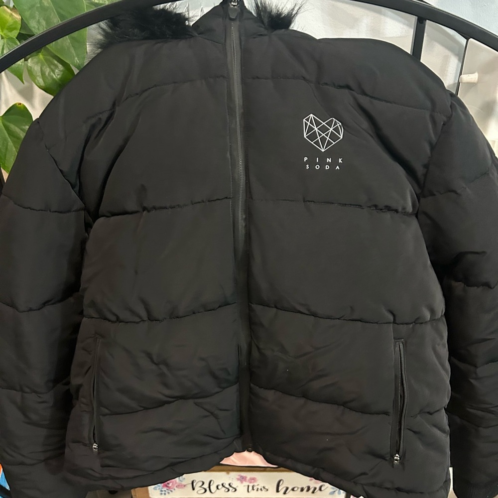 Pink Soda Black Puffer Jacket Womans large black